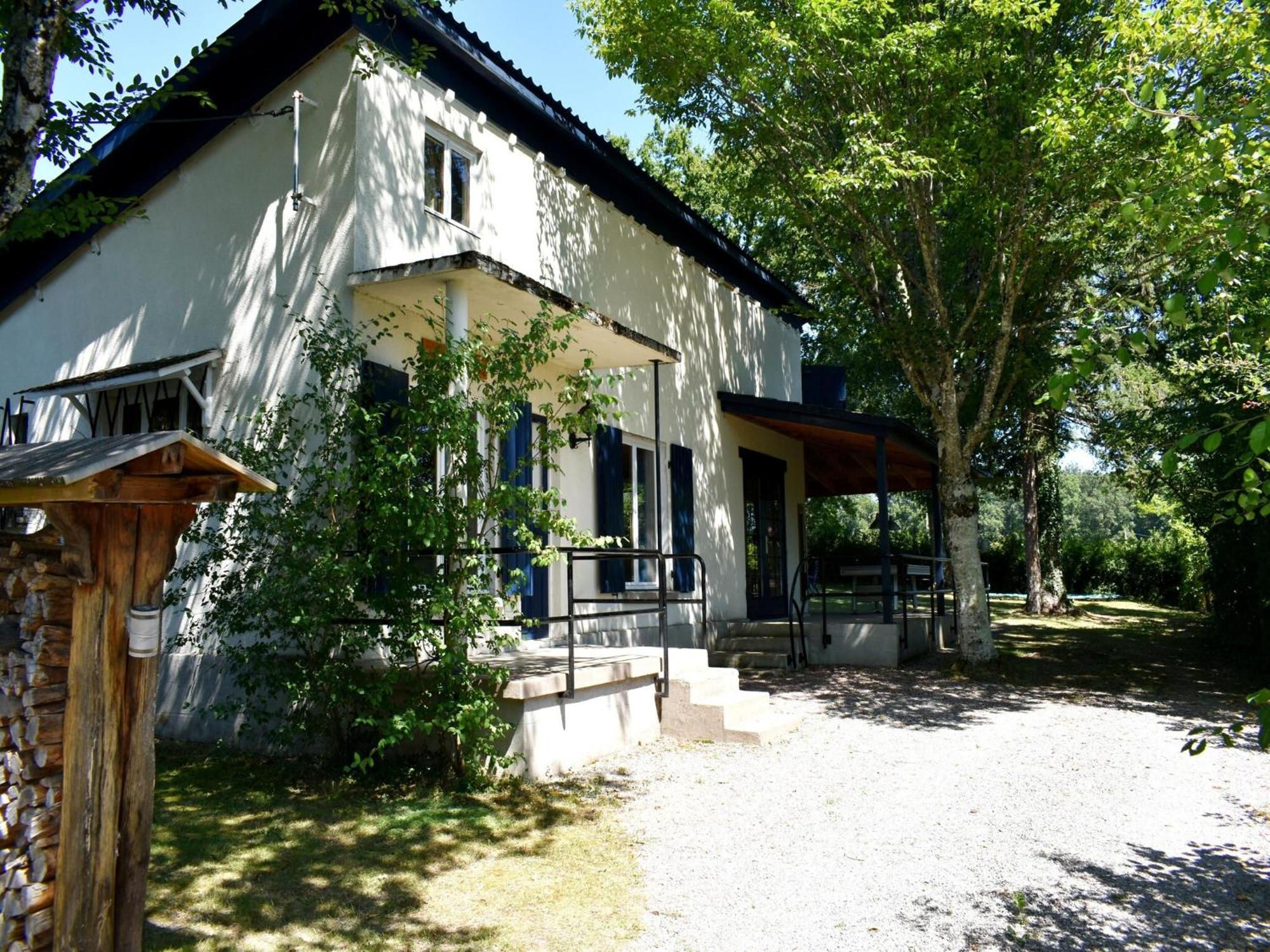 Modern Holiday Home Near The Forest Saint-Honore-les-Bains Luaran gambar